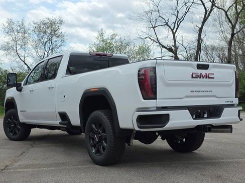 New 2026 GMC Sierra 3500 AT4 AWD/4WD image 14