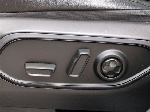 Used 2024 Jeep Grand Cherokee Limited image 13