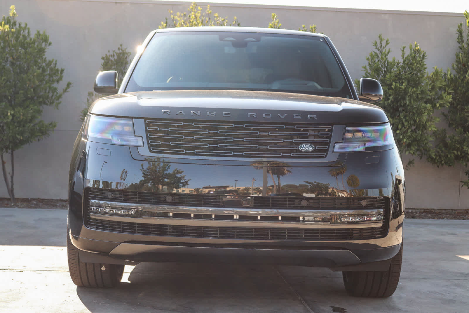 New 2026 Land Rover Range Rover Long Wheelbase SE AWD/4WD image 2