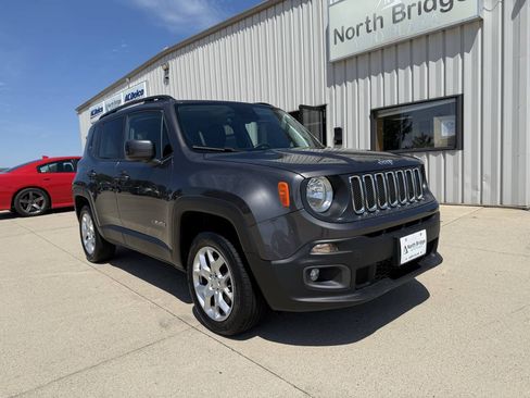 Used 2018 Jeep Renegade Latitude AWD/4WD image 1