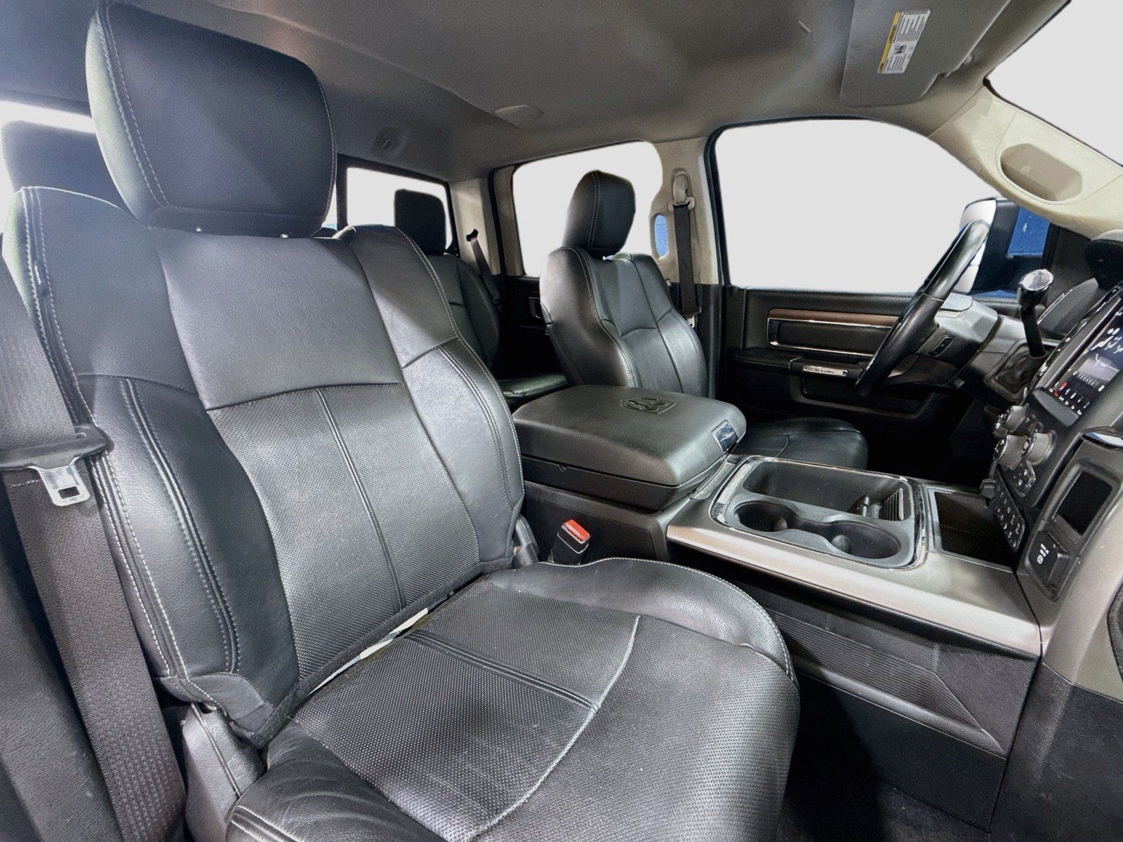 Used 2018 RAM 2500 Laramie w/ Sport Appearance Group AWD/4WD image 17