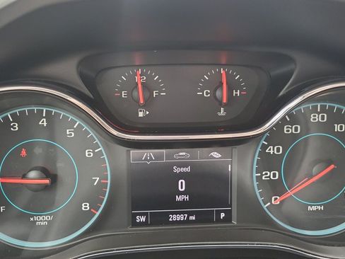 Used 2018 Chevrolet Cruze LS FWD image 28