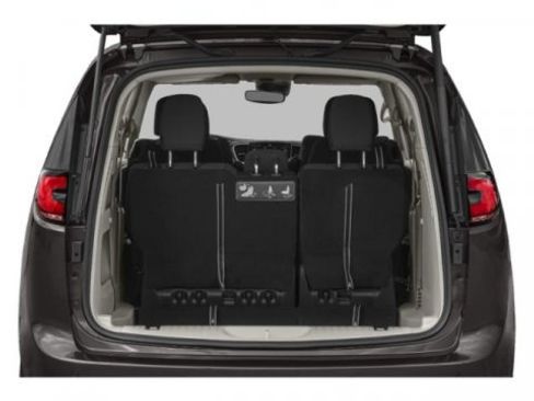 Used 2021 Chrysler Pacifica Limited w/ Premium & Safety Sphere Group image 16