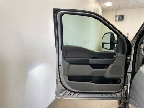 Used 2024 Ford F250 XLT w/ Snow Plow Prep Package image 15