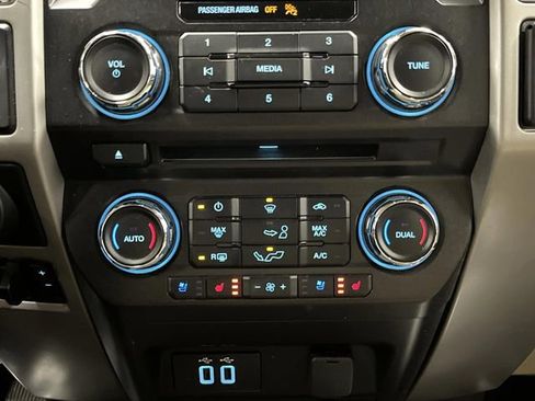 Used 2018 Ford F150 Lariat image 18