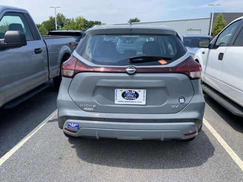 Used 2024 Nissan Kicks SV FWD image 6