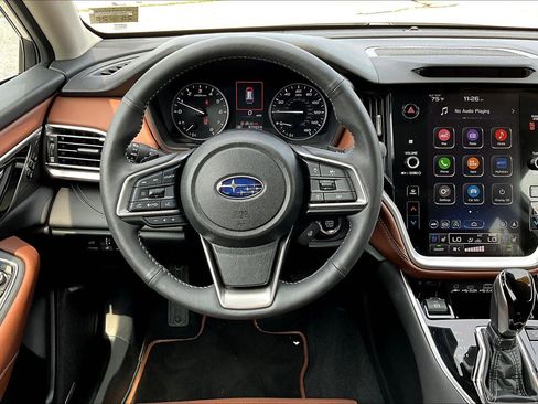 Used 2025 Subaru Outback Touring XT image 5