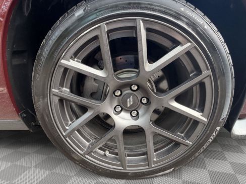 Used 2019 Dodge Challenger R/T RWD image 7