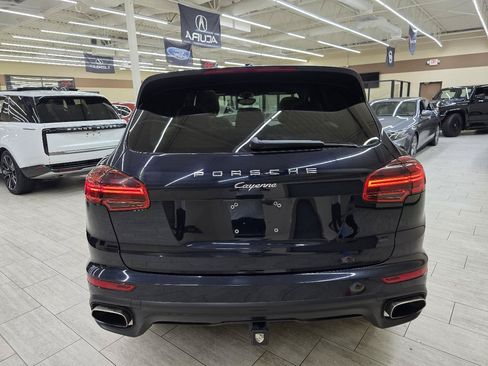 Used 2016 Porsche Cayenne AWD/4WD image 8