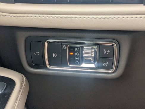 Used 2024 Lincoln Aviator Reserve w/ Equipment Group 201A AWD/4WD image 26