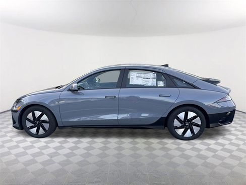 New 2025 Hyundai Ioniq 6 SE image 8