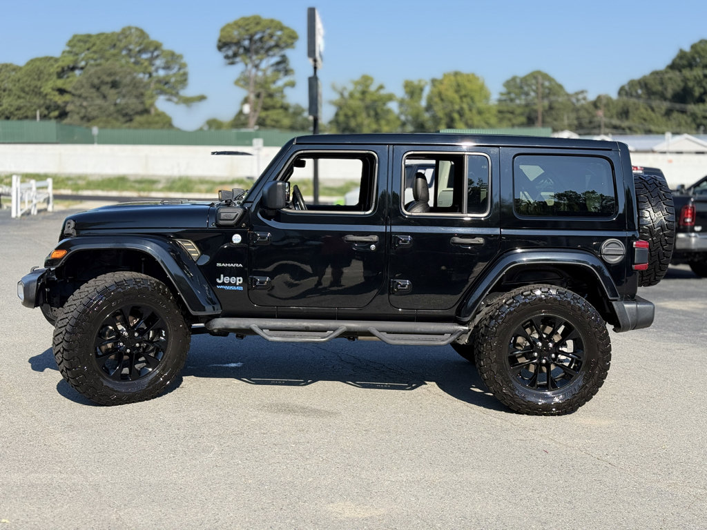 Used 2021 Jeep Wrangler Unlimited Sahara w/ Cold Weather Group AWD/4WD image 4