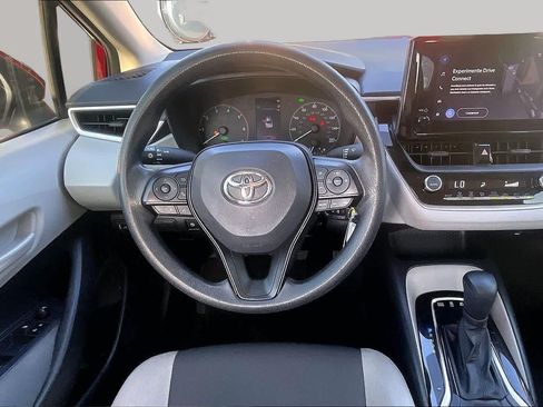 Used 2025 Toyota Corolla LE FWD image 6