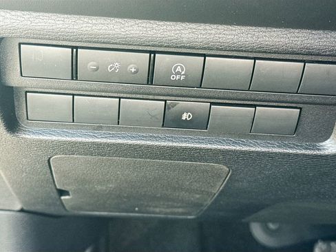 New 2026 Mitsubishi Outlander ES image 10