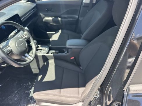 Certified 2025 Hyundai Kona SEL FWD image 18