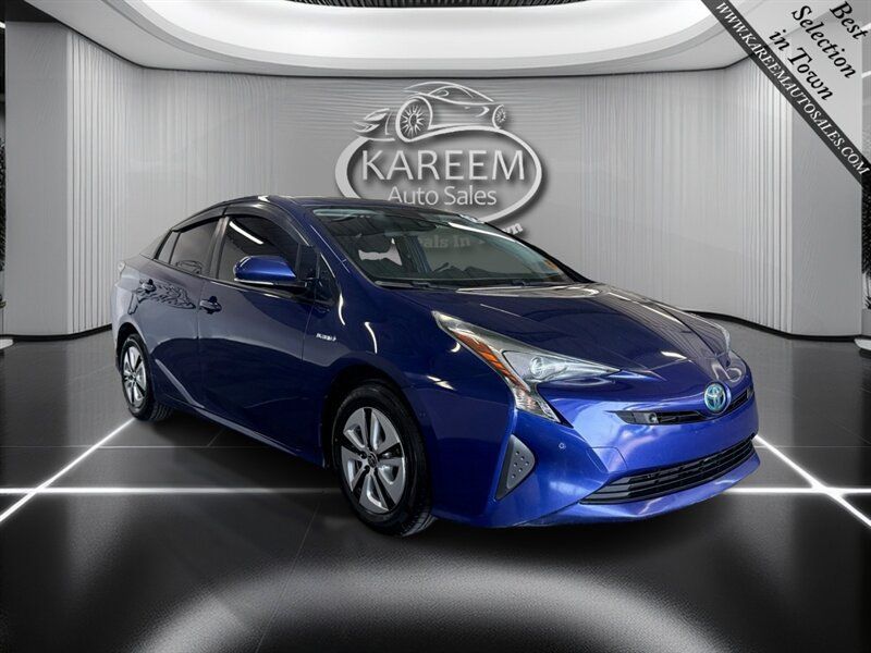 Used 2018 Toyota Prius Three FWD image 3