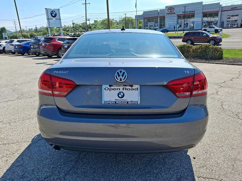 Used 2015 Volkswagen Passat 1.8T Limited Edition FWD image 5