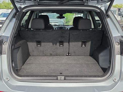 Used 2024 Chevrolet Equinox LT FWD image 7