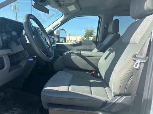 Certified 2024 Ford F250 XLT AWD/4WD image 11