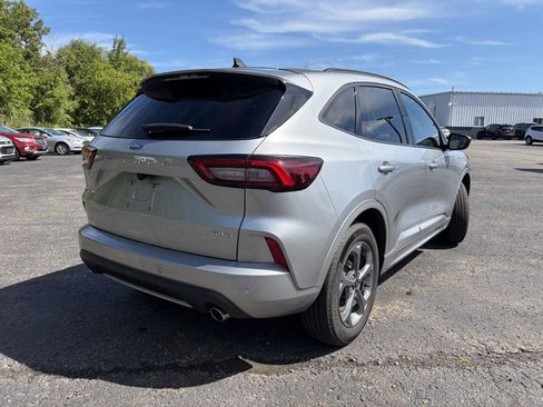 Used 2023 Ford Escape ST-Line w/ Tech Pack #1 AWD/4WD image 10