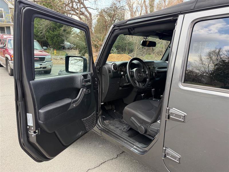 Used 2017 Jeep Wrangler Unlimited Sport w/ Quick Order Package 24S AWD/4WD image 23