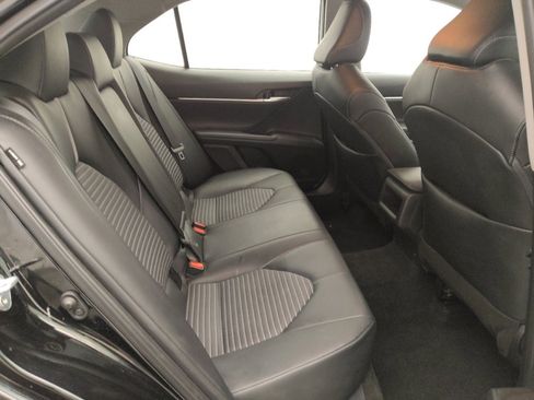 Used 2023 Toyota Camry SE image 19