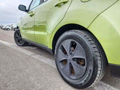 Used 2016 Kia Soul image 17