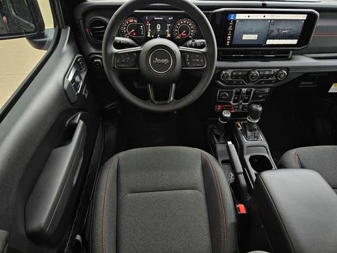 New 2026 Jeep Wrangler Unlimited Rubicon AWD/4WD image 11