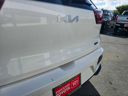 Used 2022 Kia Niro EX w/ Cold Weather Package image 16