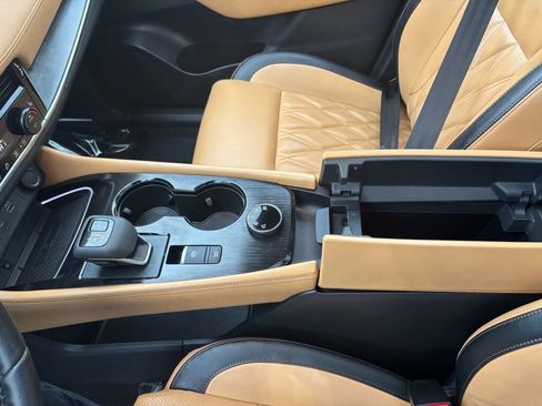 Used 2022 Nissan Rogue Platinum w/ Head-Up Display Package image 16