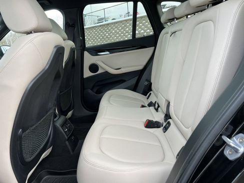 Used 2019 BMW X1 xDrive28i w/ Convenience Package image 5