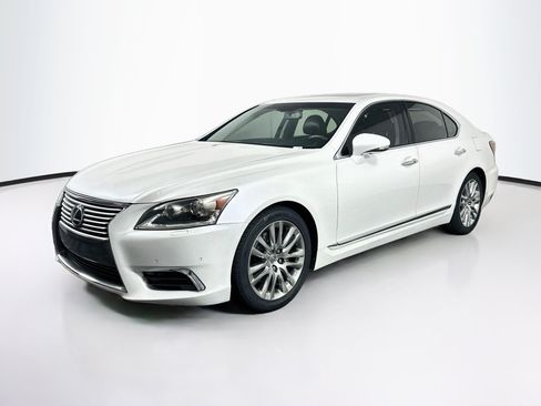 Used 2014 Lexus LS 460 w/ Comfort Package RWD image 3