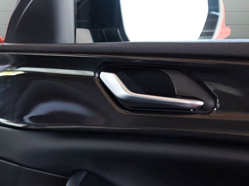 Used 2023 Jeep Grand Cherokee Altitude AWD/4WD image 70