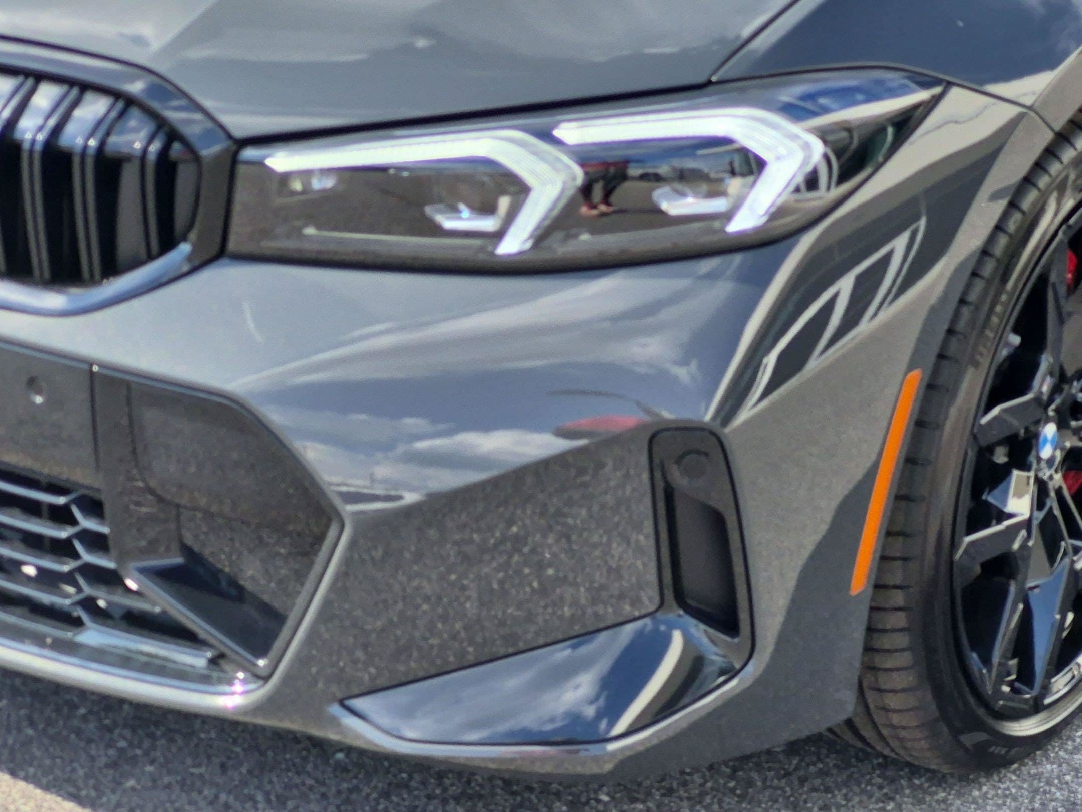 New 2026 BMW 330i Sedan w/ M Sport Package RWD image 9