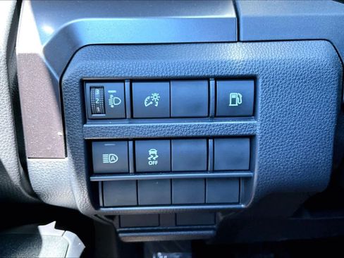 Used 2025 Toyota 4Runner SR5 AWD/4WD image 35