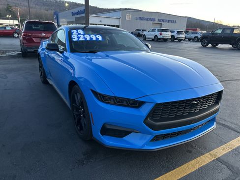 Used 2024 Ford Mustang Premium image 2