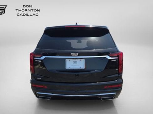 Used 2020 Cadillac XT6 Premium Luxury AWD/4WD image 4