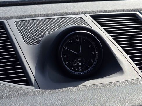 Used 2025 Porsche Macan image 22