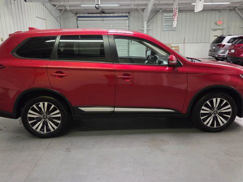 Used 2019 Mitsubishi Outlander SE image 9