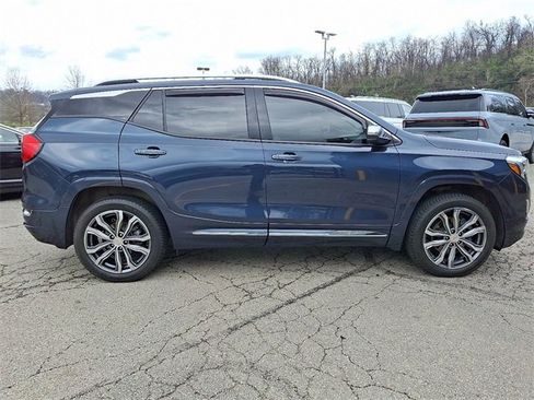 Used 2018 GMC Terrain Denali w/ Advanced Safety Package AWD/4WD image 7