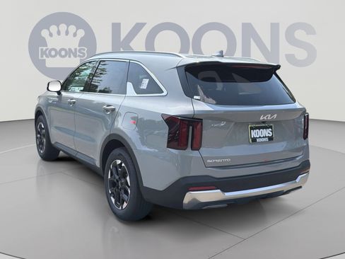 New 2026 Kia Sorento S FWD image 4