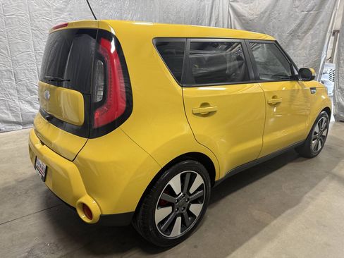 Used 2014 Kia Soul ! w/ Sun & Sound Package FWD image 6