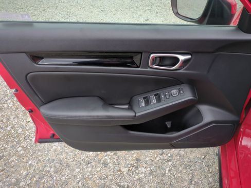 Used 2024 Honda Civic EX-L image 14