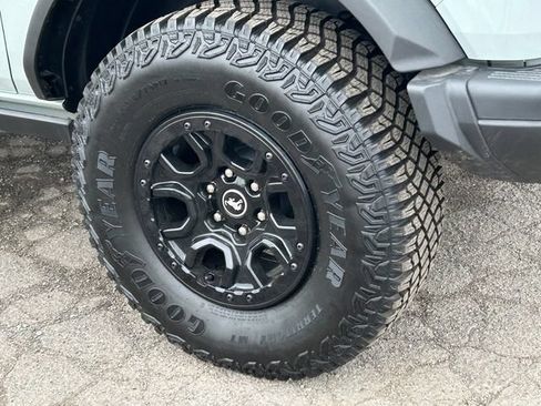 Used 2021 Ford Bronco First Edition AWD/4WD image 6