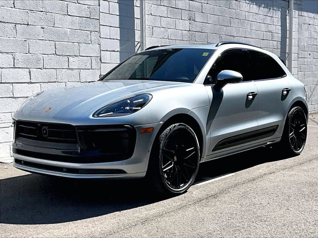 Certified 2023 Porsche Macan GTS AWD/4WD image 1