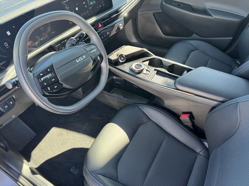 Used 2025 Kia EV6 Light w/ Light LR Technology Package image 10