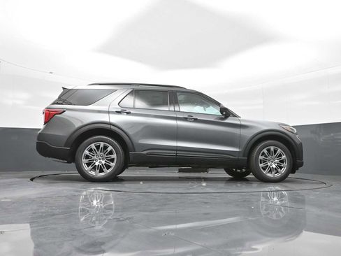 New 2026 Ford Explorer Active w/ Active Comfort Package image 25