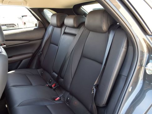 Used 2024 MAZDA CX-30 AWD 2.5 S w/ Premium Package image 17