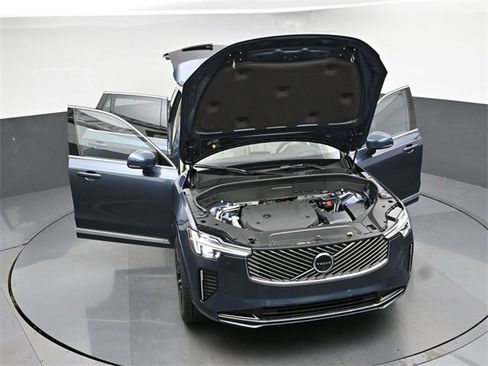 New 2026 Volvo XC90 B6 Ultra image 50