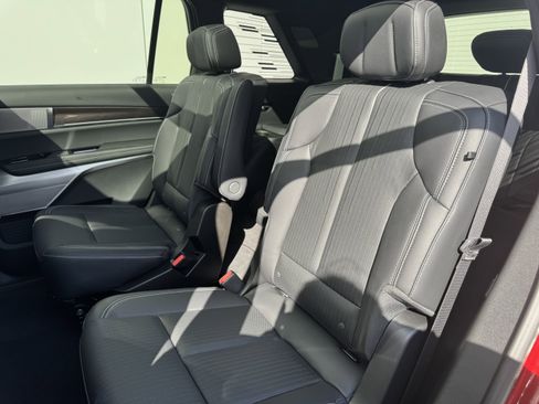 New 2026 Cadillac Vistiq Luxury image 12